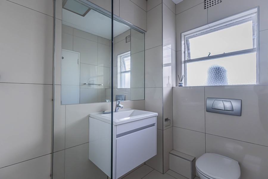 To Let 2 Bedroom Property for Rent in Sea Point Western Cape